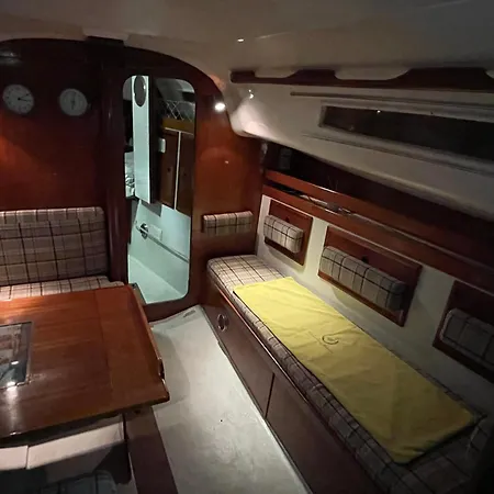 보트호텔 Yacht Centrum W Yachcie Zaglowym 그단스크