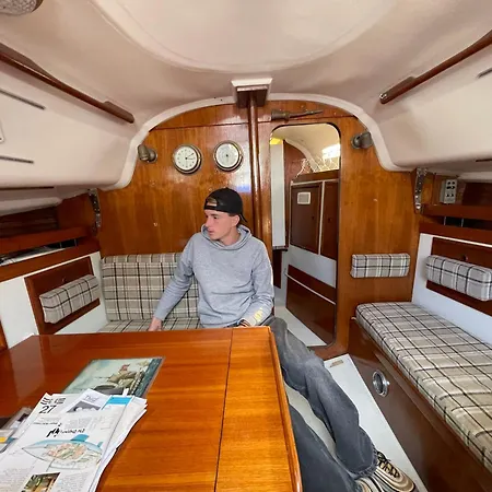 Yacht Centrum W Yachcie Zaglowym * 그단스크