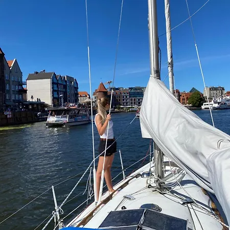 Yacht Centrum W Yachcie Zaglowym Gdańsk