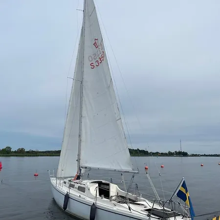Yacht Centrum W Yachcie Zaglowym Gdańsk
