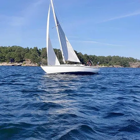 Yacht Centrum W Yachcie Zaglowym Båthotell